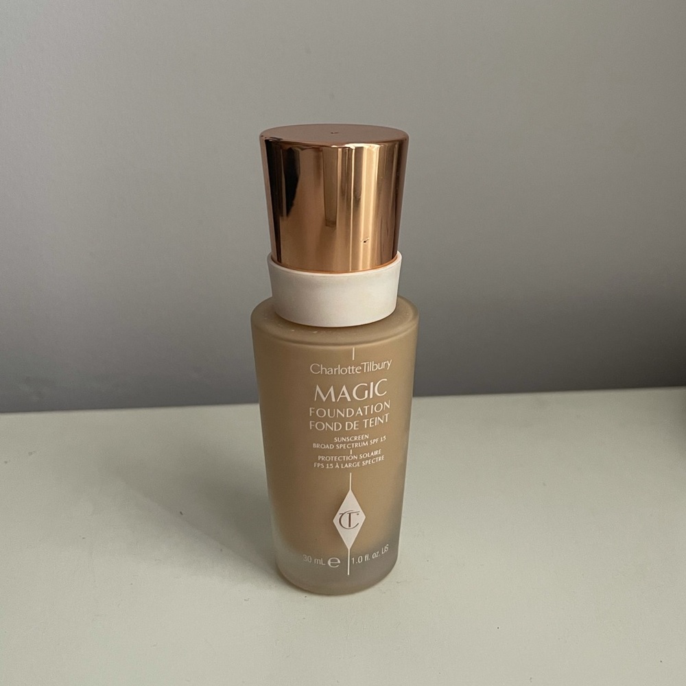 Charlotte Tilbury Magic Foundation Shade 5 Medium